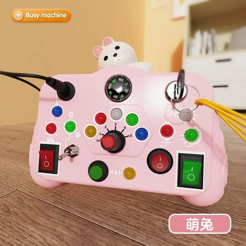 لوحة ألعاب حسية من Busy Board برسوم كرتونية، مع لوحة تحكم بمفتاح إضاءة LED